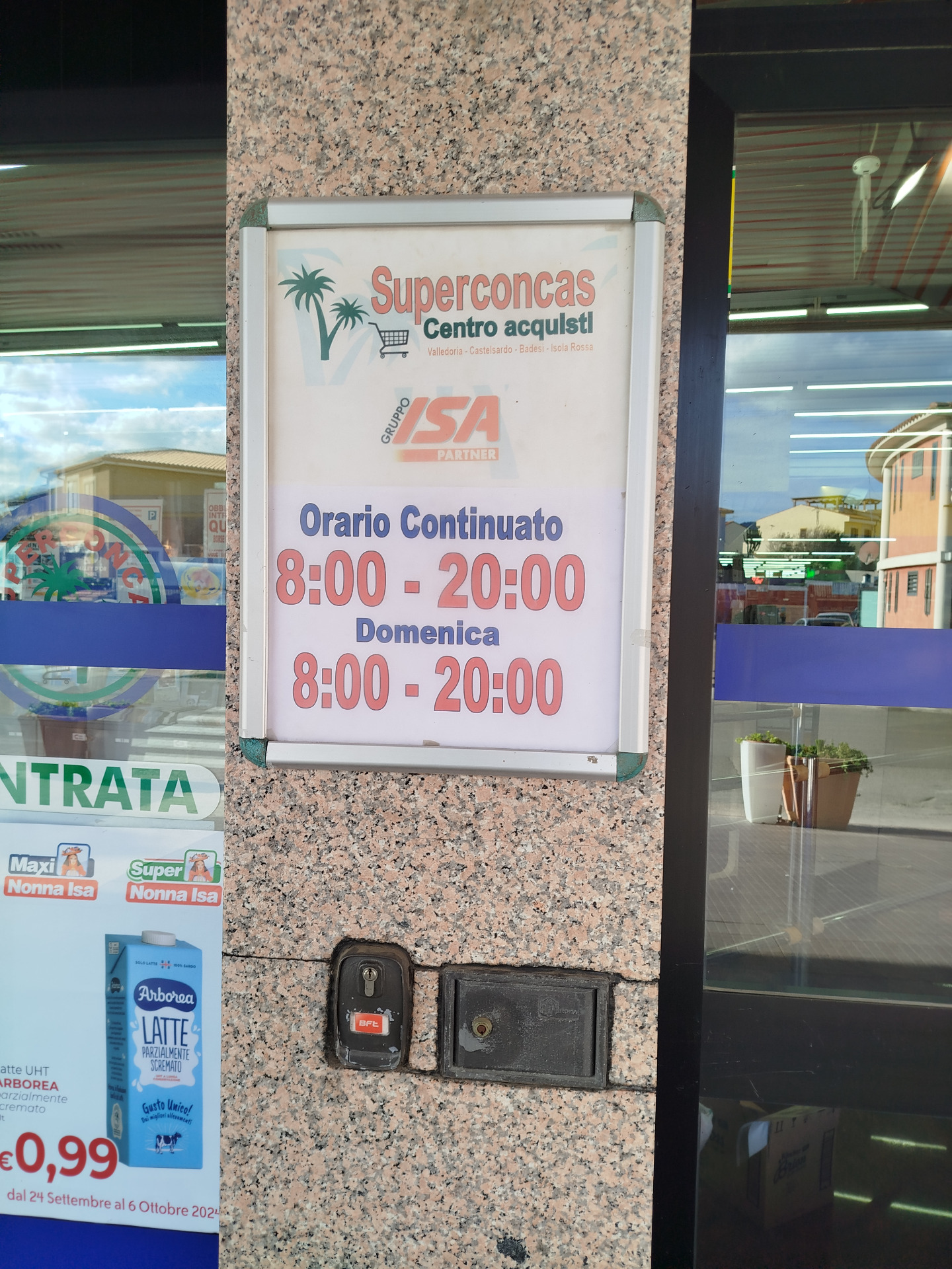 Market Superconcas ve Valledorii- otevreno do 20.00! Větší a vybavenější než v La Ciacci